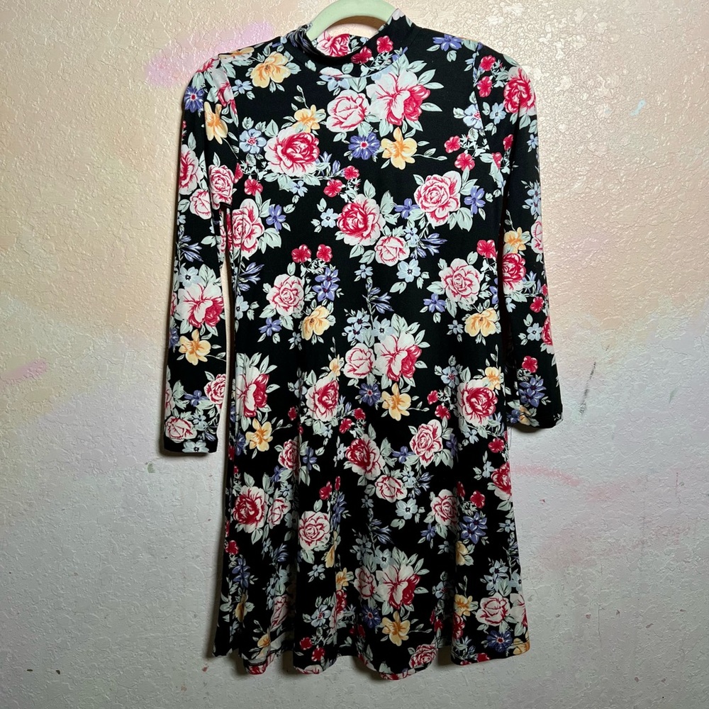Tween / Teen Girls Dress - Soft Fabric - Dark Floral Print